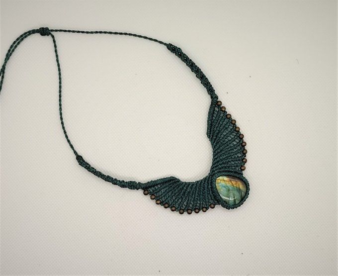 Collier amulette "Angélique"