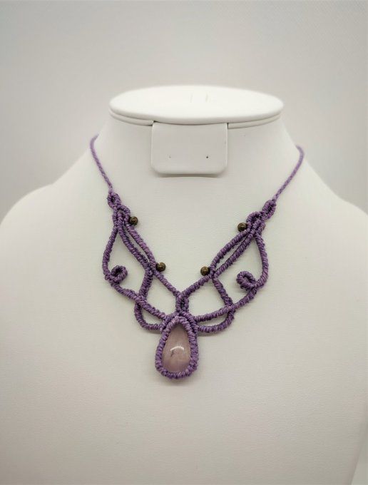 Collier amulette "Dana" Quartz rose