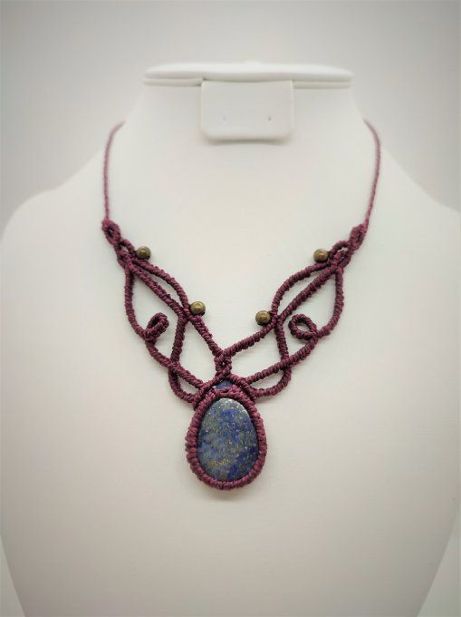 Collier amulette "Dana" Lapis-lazuli