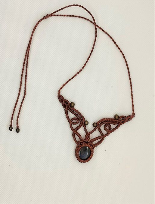 Collier amulette "Dana" Labradorite bleue