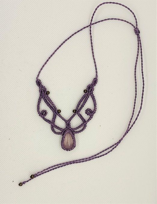 Collier amulette "Dana" Quartz rose