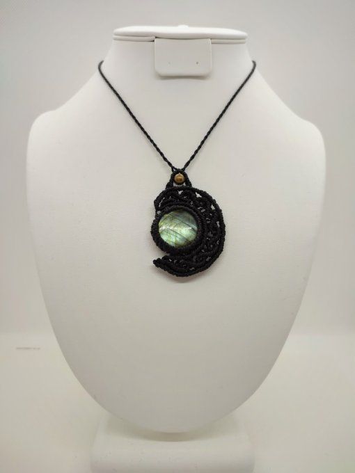 Collier amulette "Mama Quilla" Labradorite